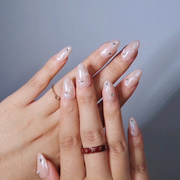 AuroraPearls-ErsaNailsPressOnNails_2 AuroraPearls-ErsaNailsPressOnNails_2