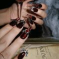 BleedingHeart-ErsaNailsPressOnNails_3