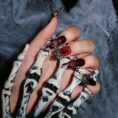 BleedingHeart-ErsaNailsPressOnNails_5
