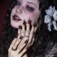 BleedingHeart-ErsaNailsPressOnNails_6