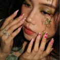 CharmingPetal-ErsaNailsPressOnNails_04_aeb28625-8685-4e35-b17e-d8d68797b0a8