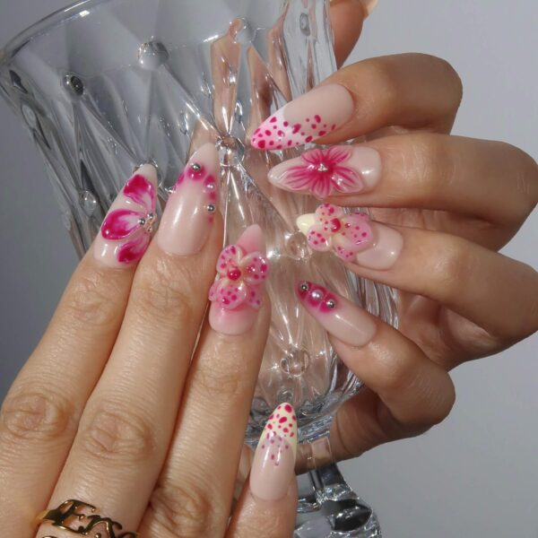 CharmingPetals-ErsaNailsPressOnNails_3 CharmingPetals-ErsaNailsPressOnNails_3