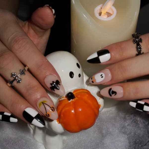 Ghosted-ErsaNailsPressOnNails_01 Ghosted-ErsaNailsPressOnNails_01