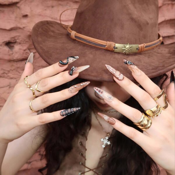 WildHeart-ErsaNailsPressOnNails_02 WildHeart-ErsaNailsPressOnNails_02